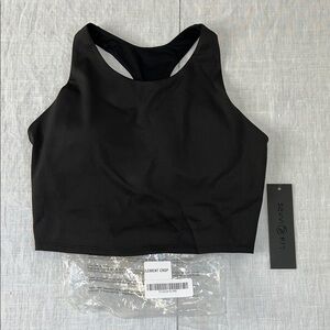 NWT Savvi Element Crop with built in bra removable pads Medium Racerback